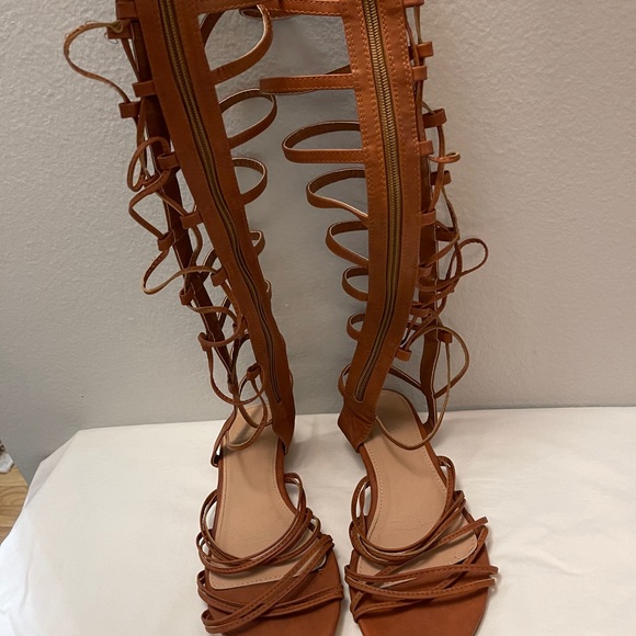 Sandals size 7 - Picture 2 of 7